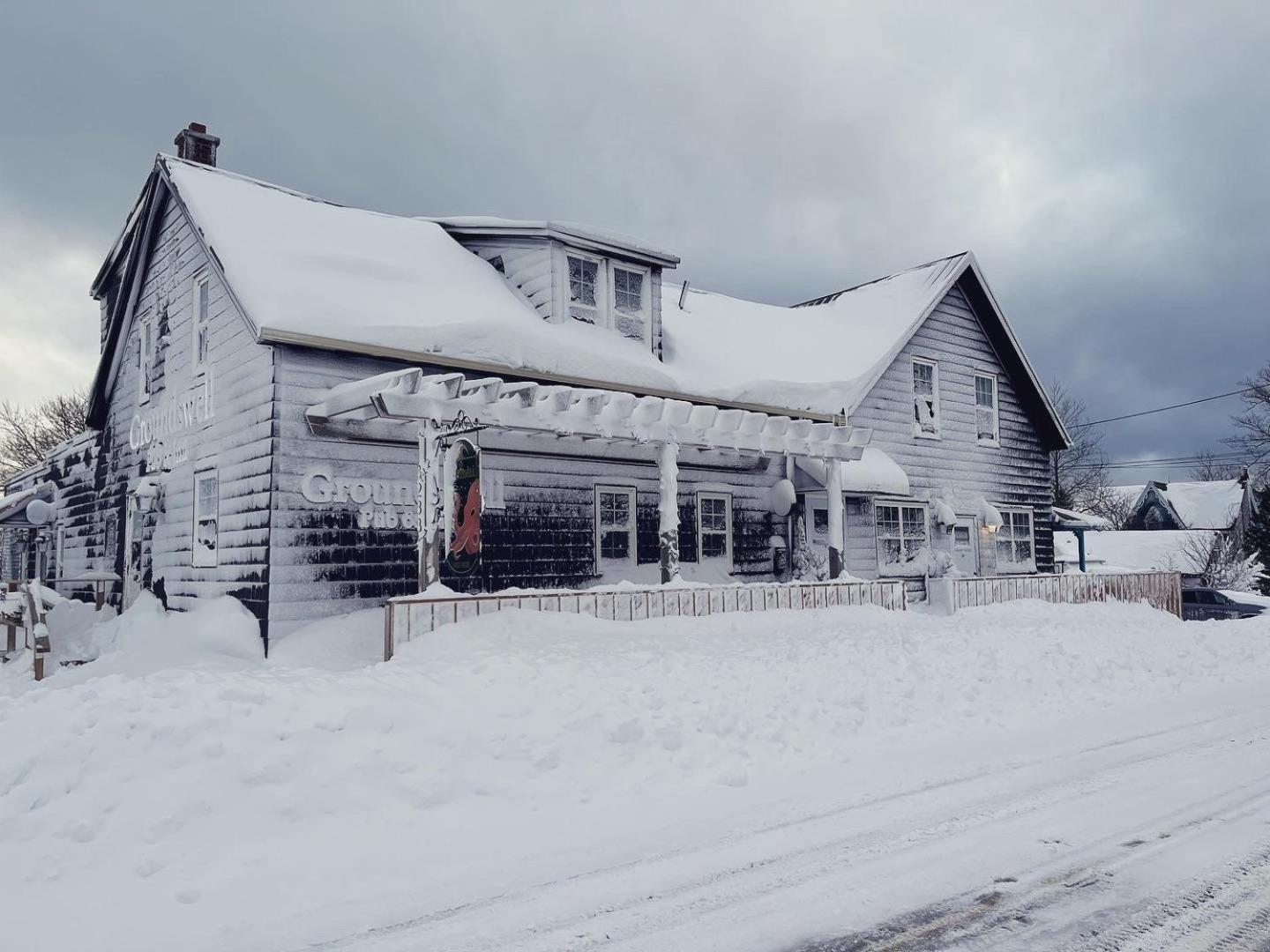 Groundswell Pub & Inn D'Escousse Exterior foto